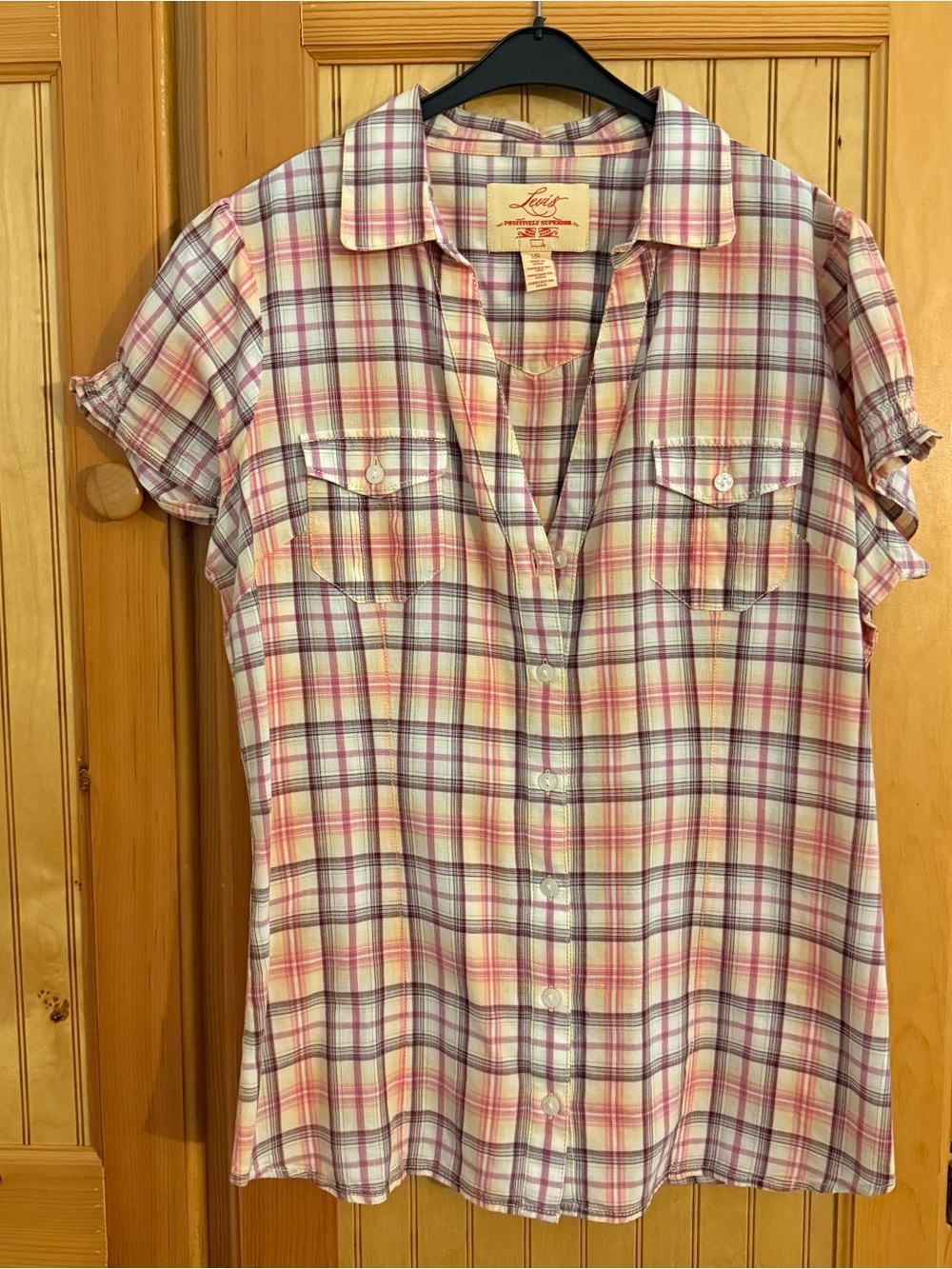 Levi's Plaid Short Sleeve Button-Down Shirt